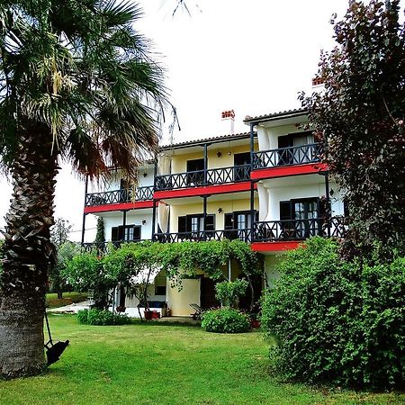 Apartments Karpetis A Green Paradise プサコウディア エクステリア 写真