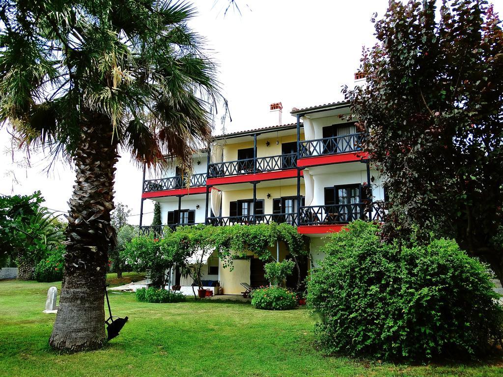 Apartments Karpetis A Green Paradise プサコウディア エクステリア 写真