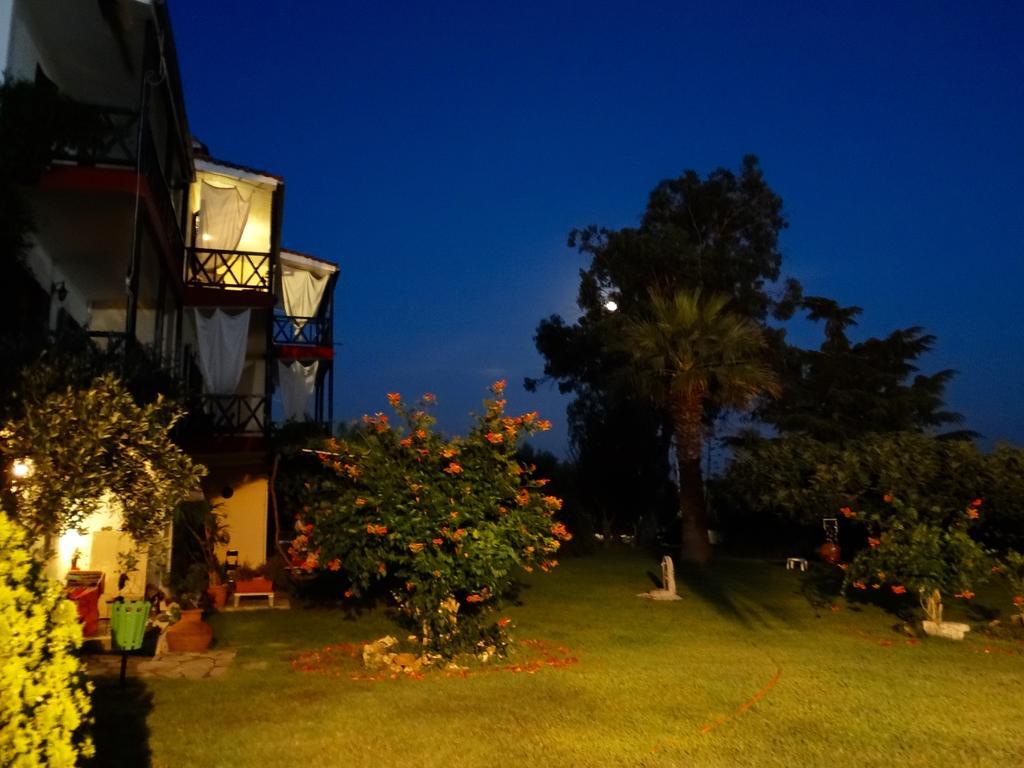 Apartments Karpetis A Green Paradise プサコウディア 部屋 写真