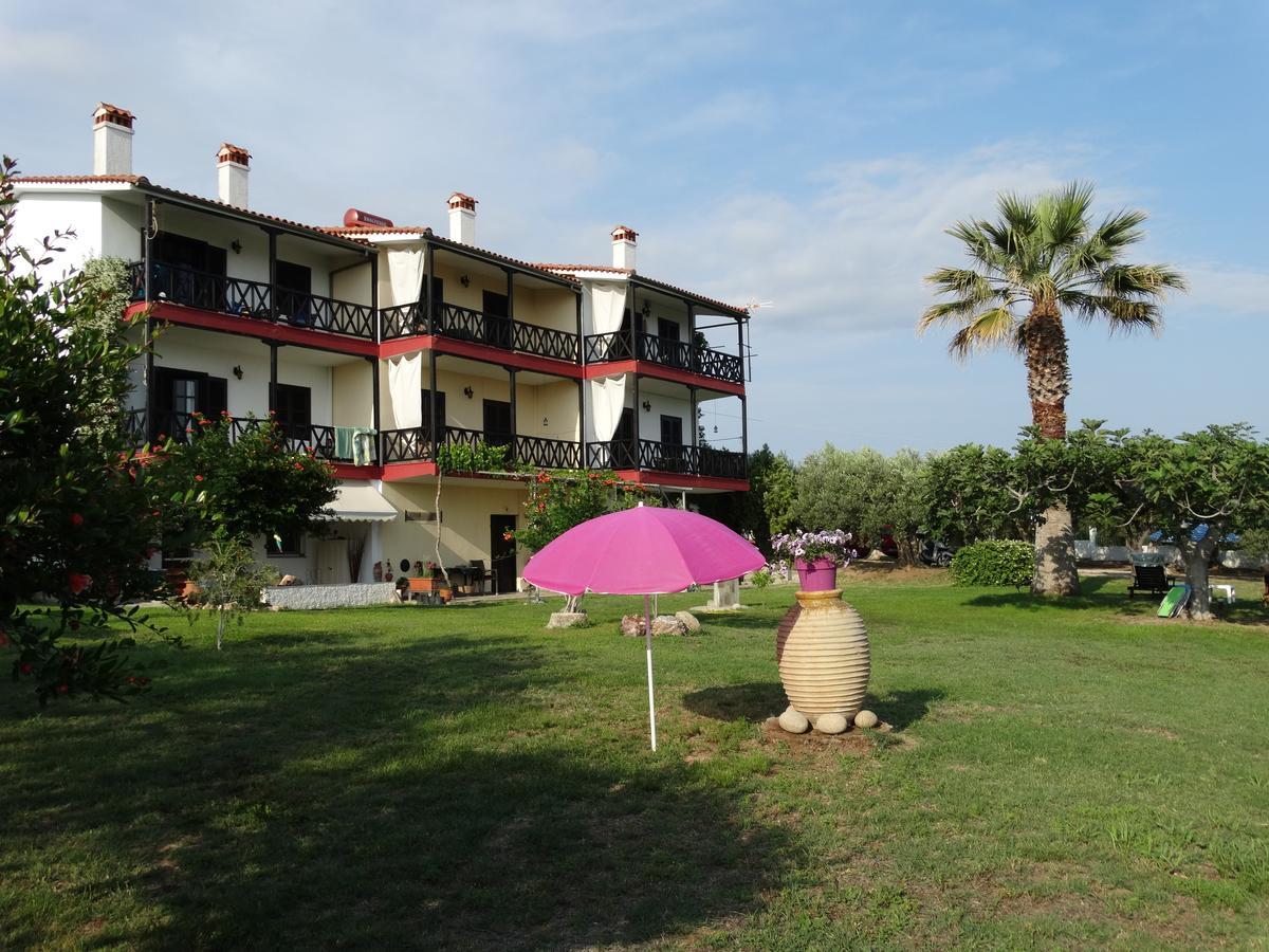 Apartments Karpetis A Green Paradise プサコウディア エクステリア 写真