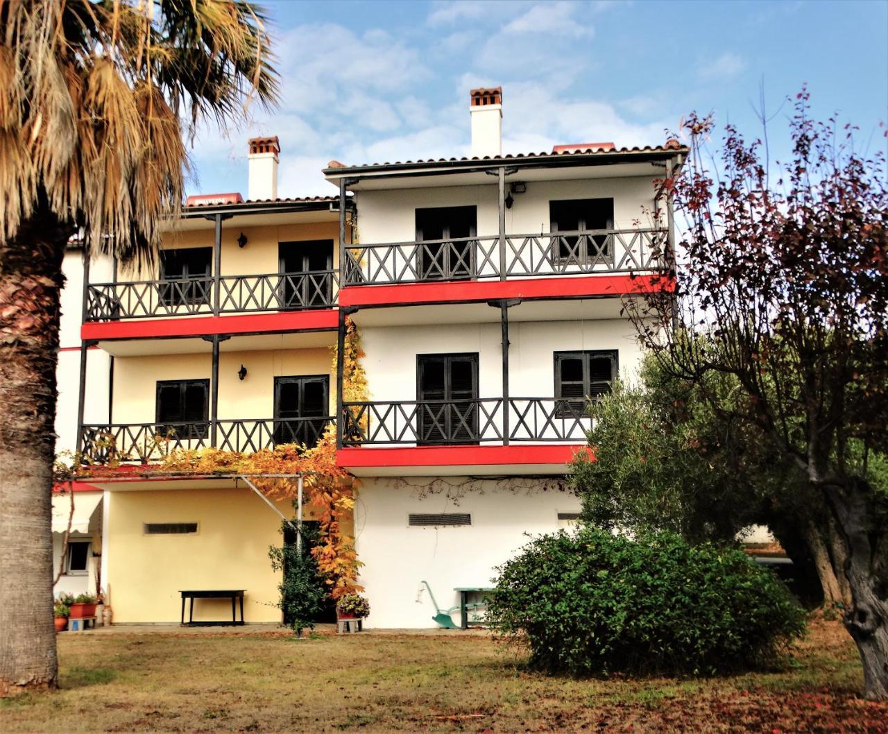 Apartments Karpetis A Green Paradise プサコウディア エクステリア 写真